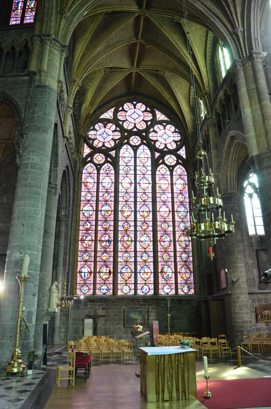 Kerk van de Maagd Maria in Dinant. België.