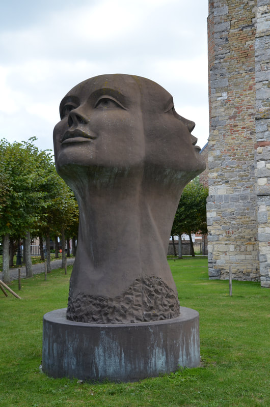 Sculptuur voor de Onze-Lieve-Vrouwekerk in Damme. Belgie. 