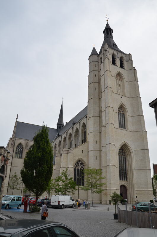 Onze-Lieve-Vrouw tegenover de Dijlekerk in Mechelen. Belgie. 