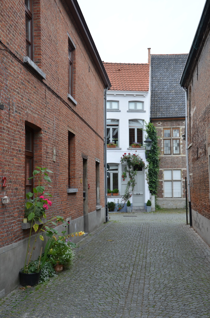 Begijnhof in Mechelen. Belgie. 