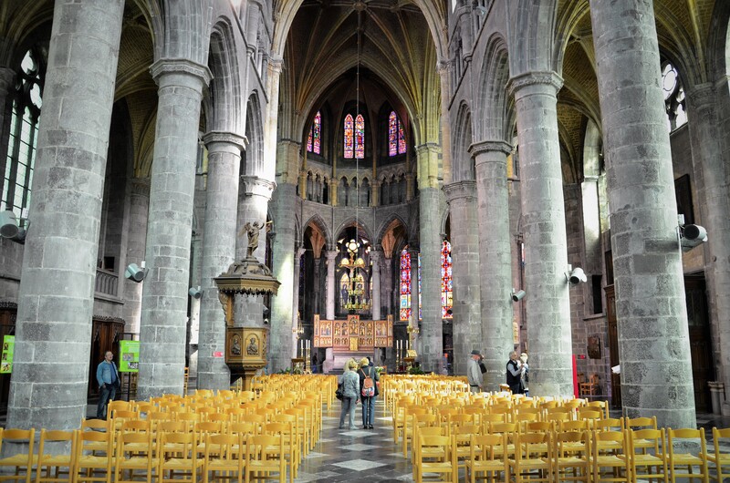 
Kościół Najświętszej Marii Panny w Dinant. Belgia. 
Church of Our Lady in Dinant. Belgium.