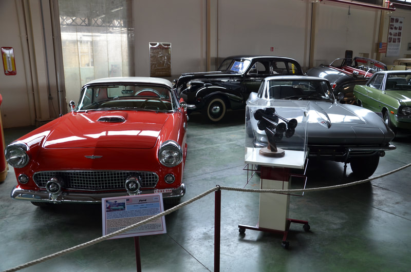 Mahymobielen - Museum van de auto. België. 