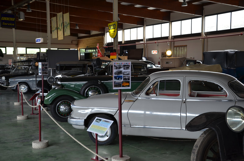 Mahymobielen - Museum van de auto. België. 
